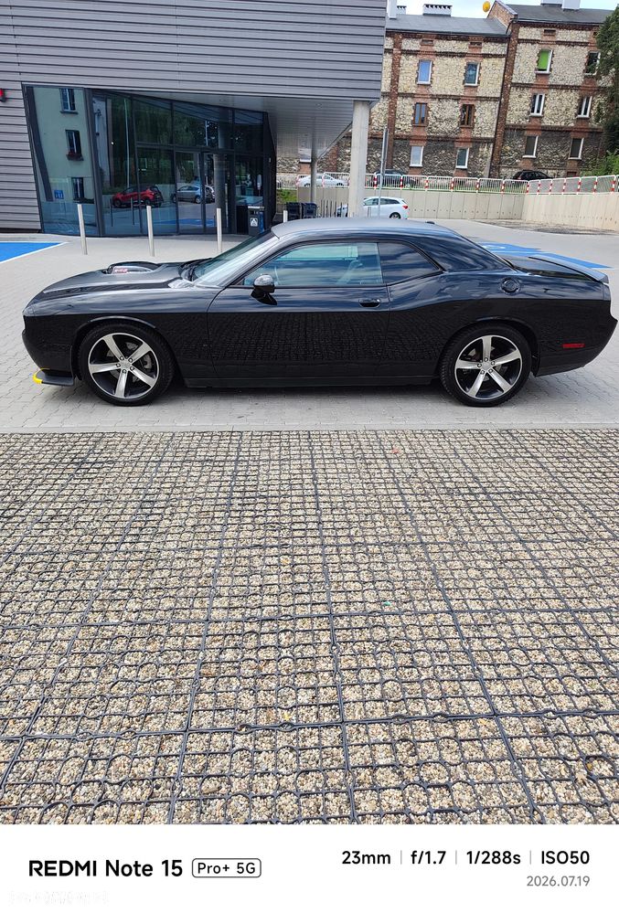 Dodge Challenger - 8