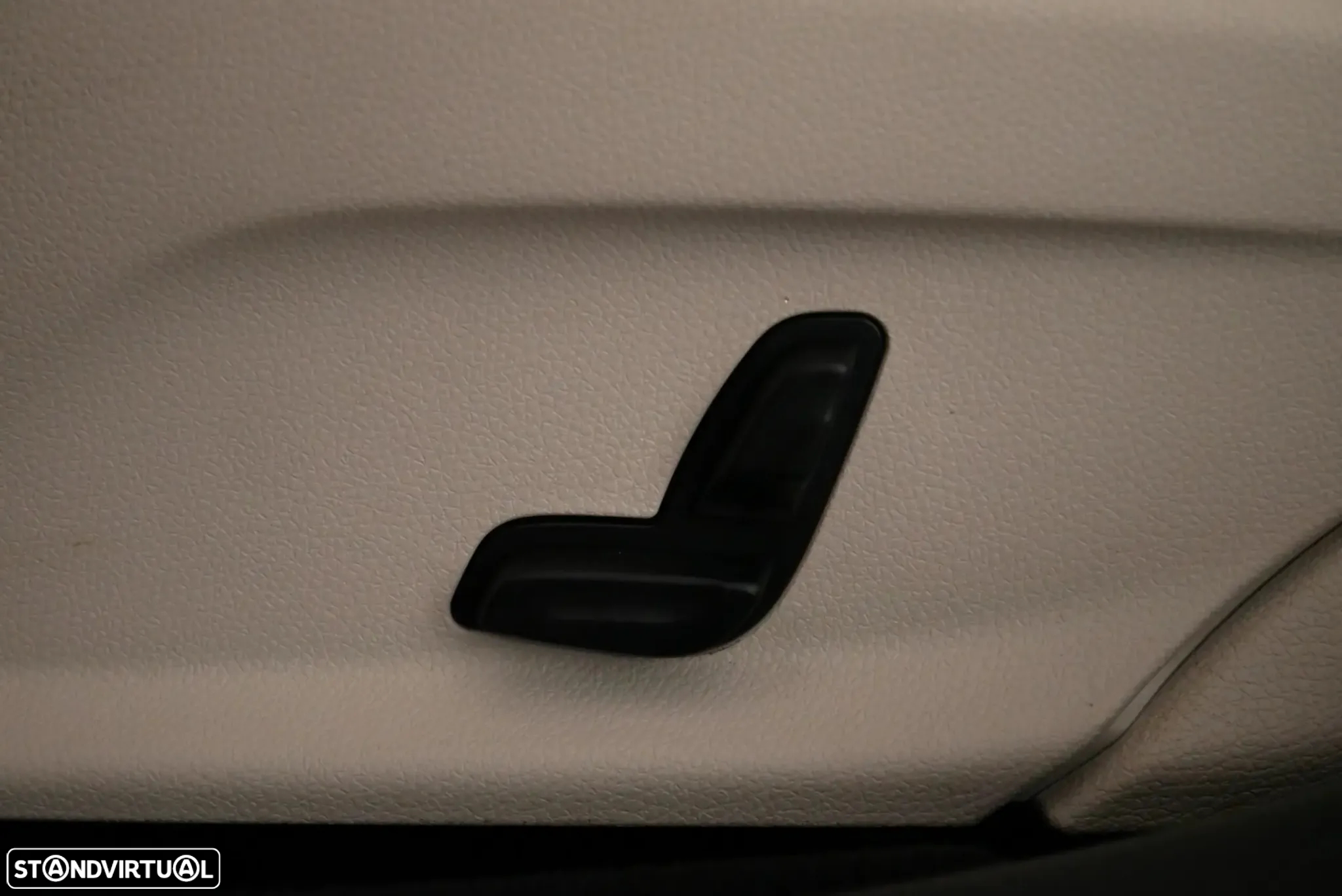 Mercedes-Benz E 220 d Avantgarde+ - 10