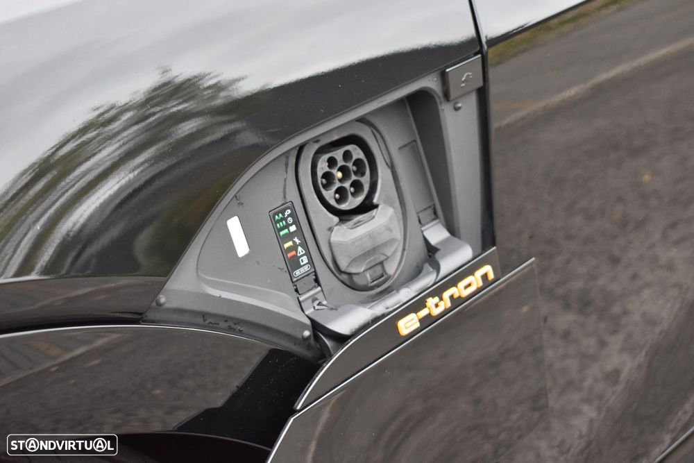 Audi e-tron 55 quattro S line - 18