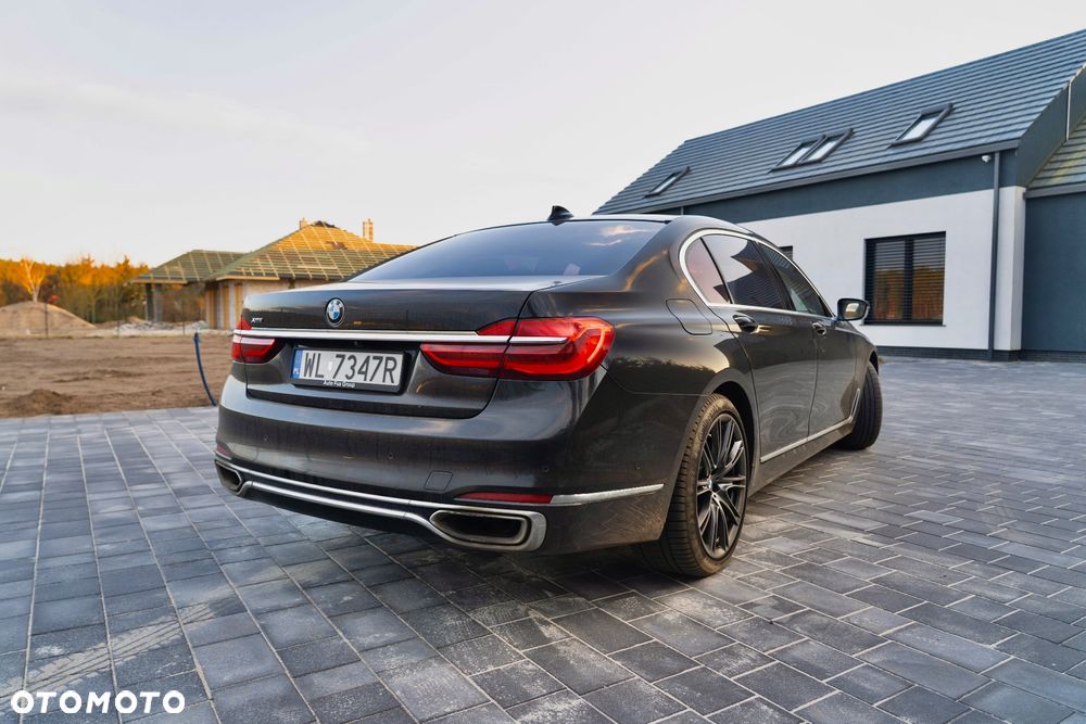 BMW Seria 7 750Li xDrive - 6