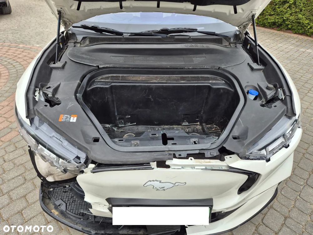 Ford Mustang Mach-E - 21