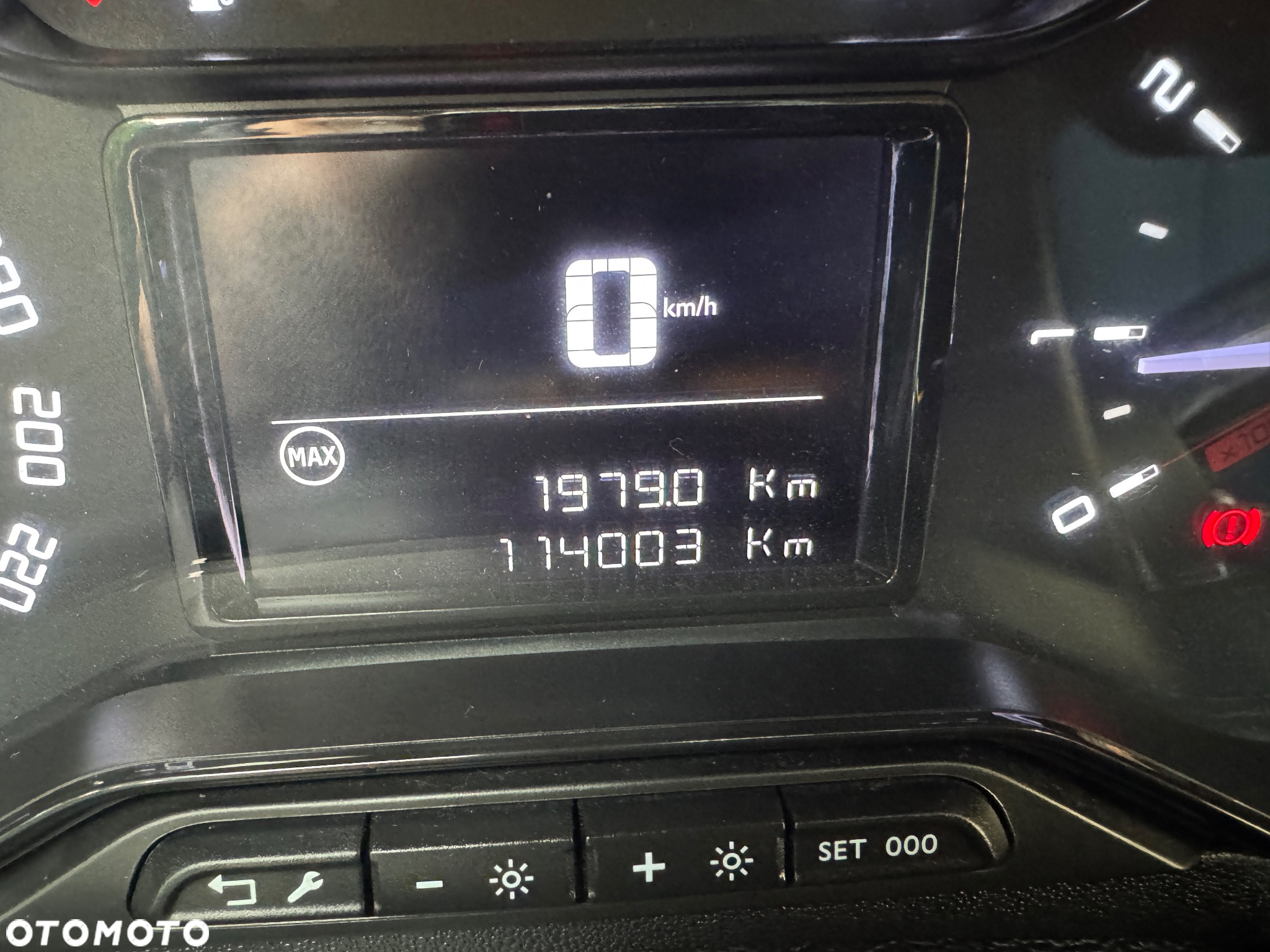 Citroën C3 1.6 BlueHDi Shine S&S - 16