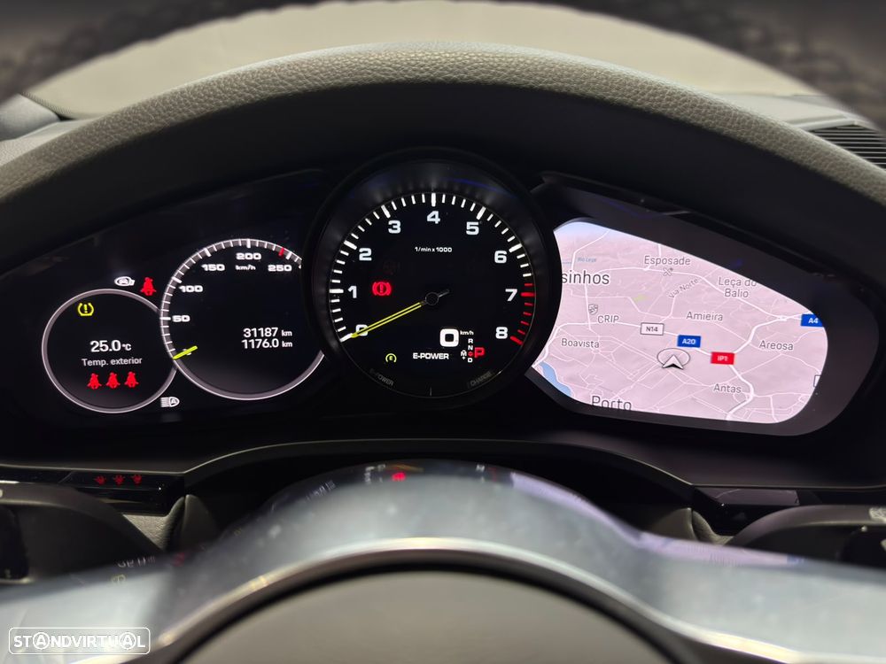 Porsche Cayenne E-Hybrid Platinum Edition - 33