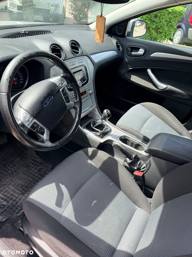 Ford Mondeo 2.0 TDCi Titanium - 16