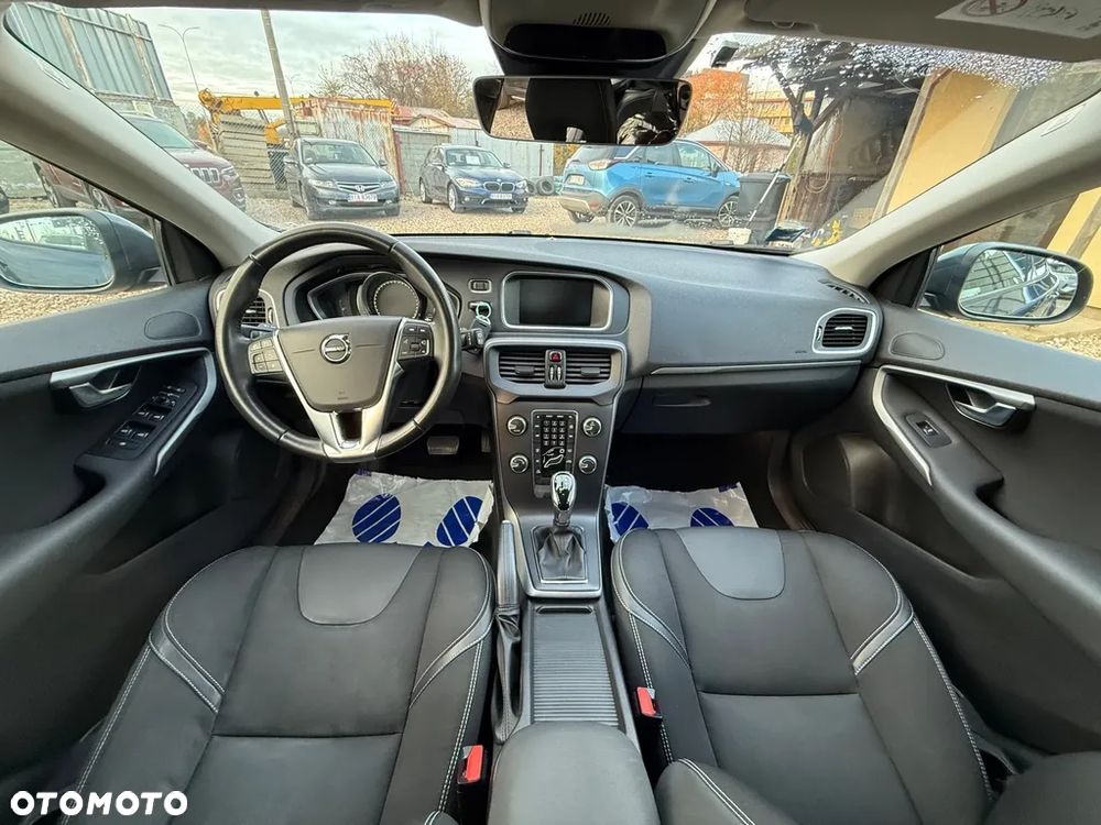 Volvo V40 D2 Drive-E Momentum - 21
