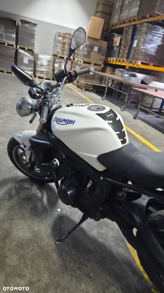 Triumph Street Triple - 4