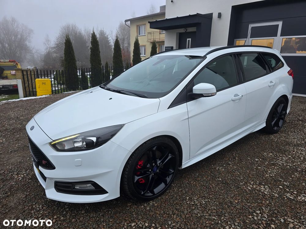 Ford Focus 2.0 EcoBoost ST mit Leder-Exclusiv-Paket - 3