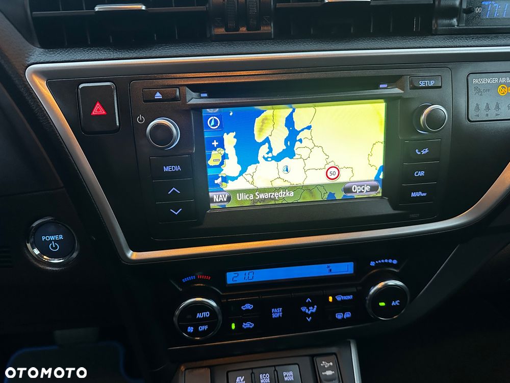 Toyota Auris 1.8 HSD Luna - 25
