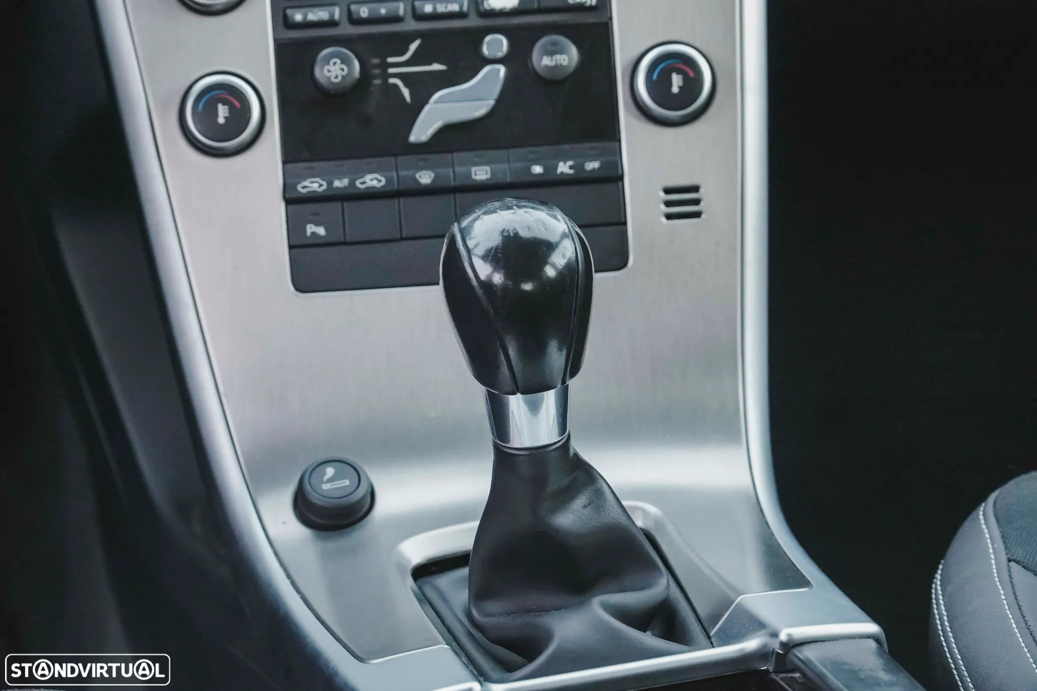 Volvo XC 60 2.0 D3 Drive Momentum Start/Stop - 15
