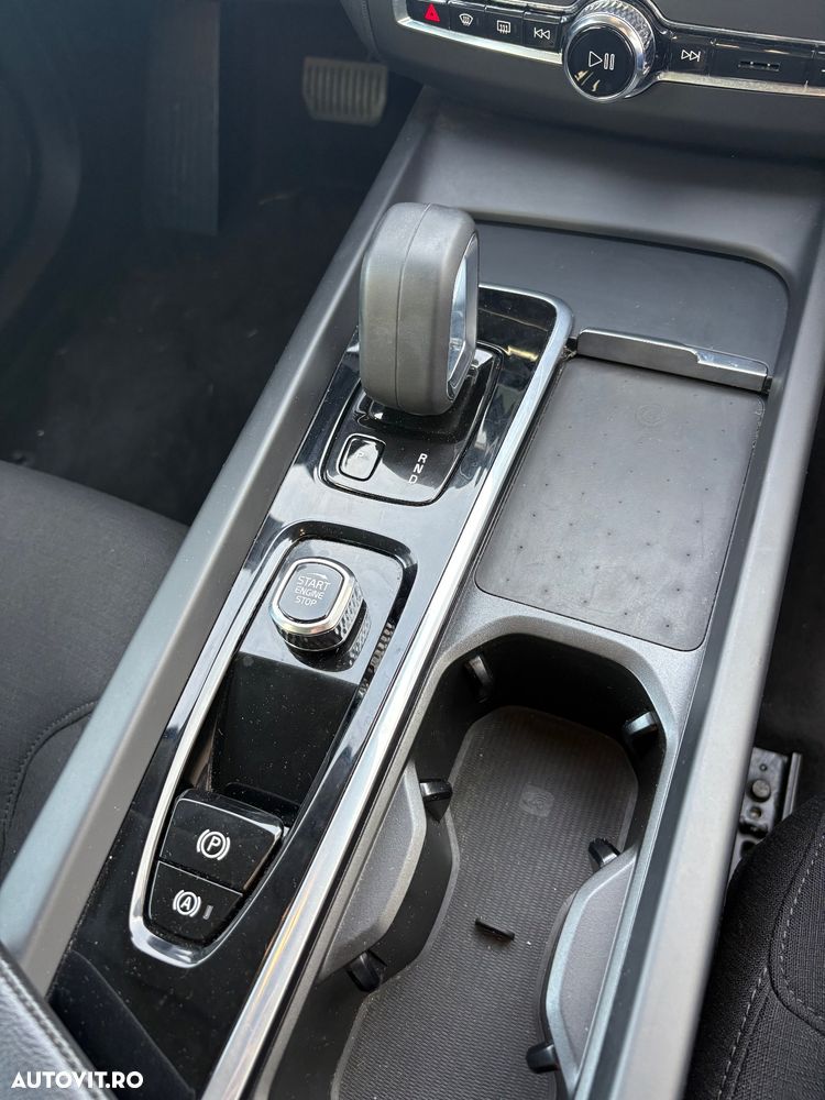 Volvo XC 60 B4 B Geartronic Momentum Pro - 13