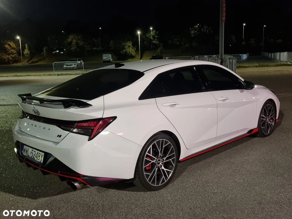 Hyundai Elantra - 5