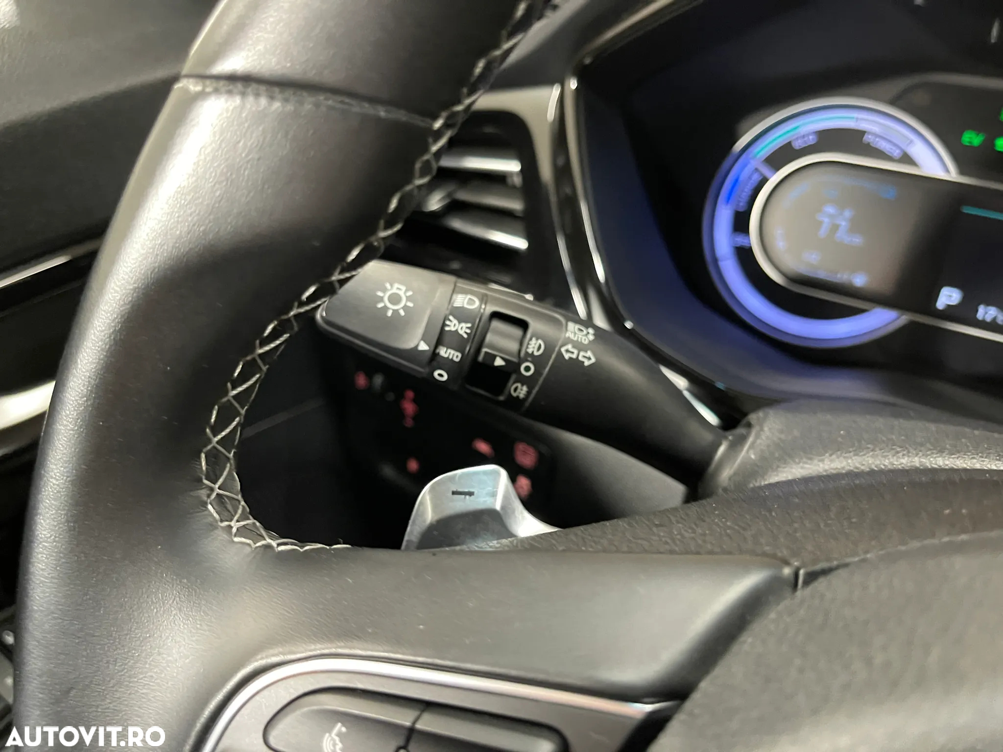 Kia Niro 1.6 GDI HEV 2WD OPF Aut. Spirit - 19