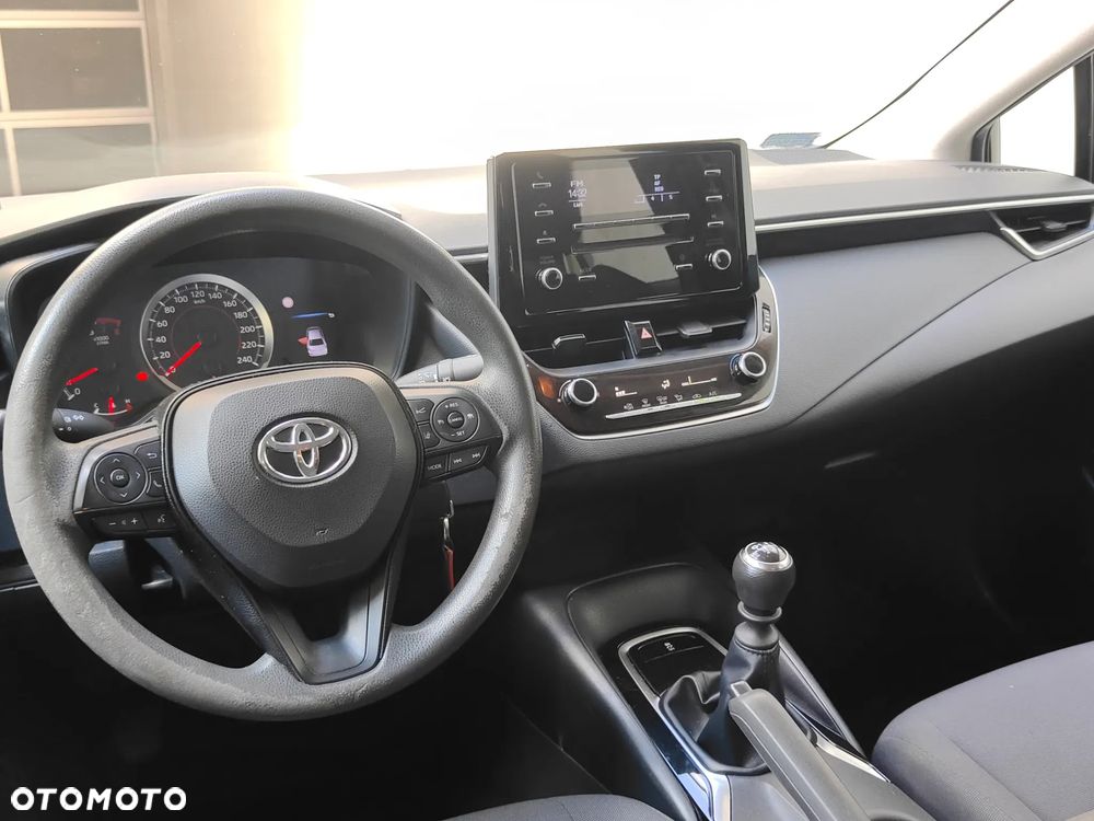 Toyota Corolla 1.6 Active - 18