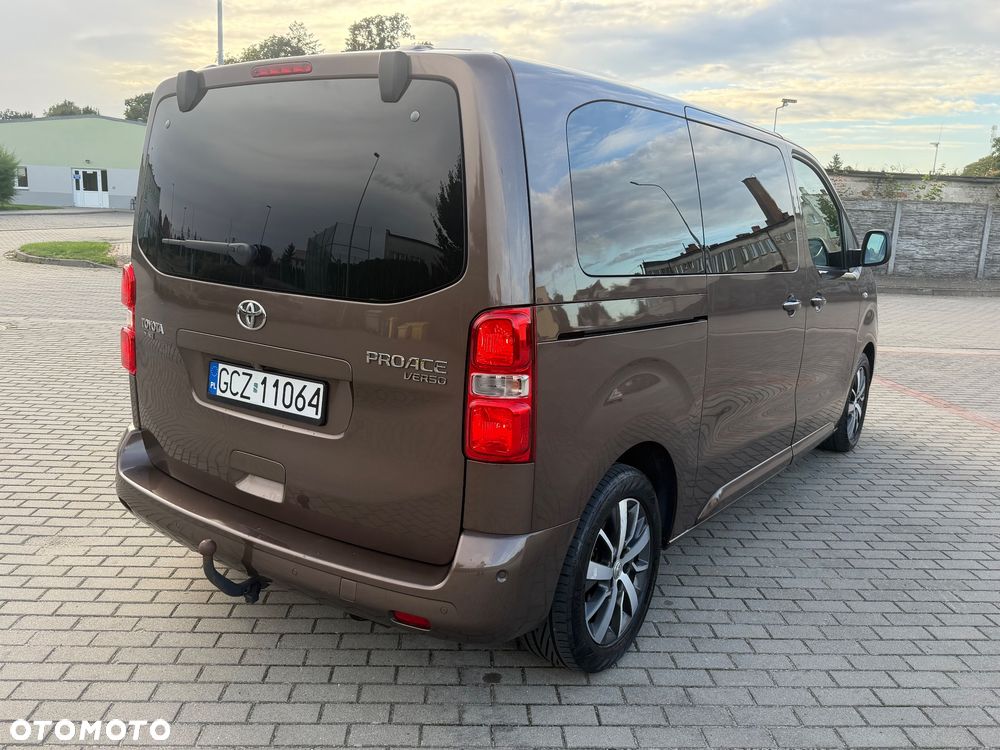 Toyota Proace Verso 2,0-l-D-4D L1 (7-Si.) Autm Executive - 28
