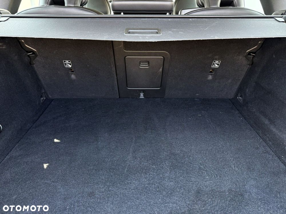 Volvo XC 60 T4 Momentum Pro - 12