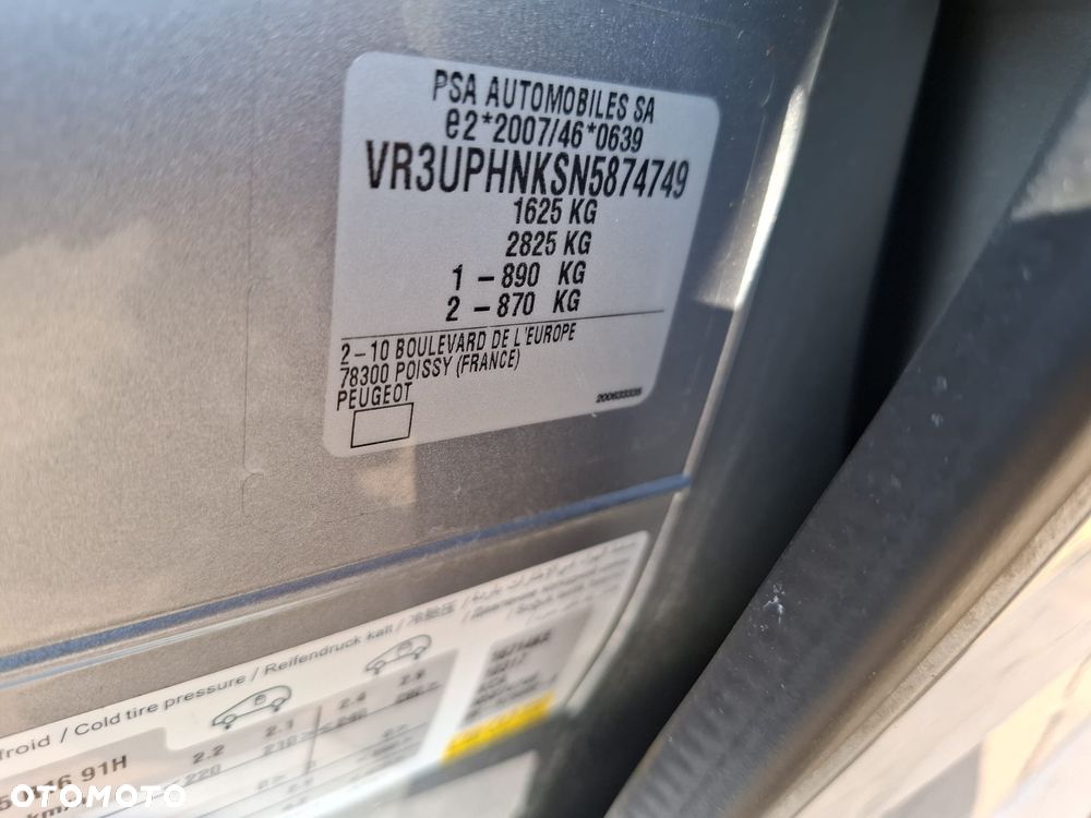 Peugeot 208 PureTech 100 EAT8 Allure Pack - 23