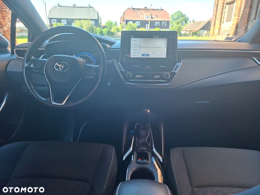 Toyota Corolla - 22