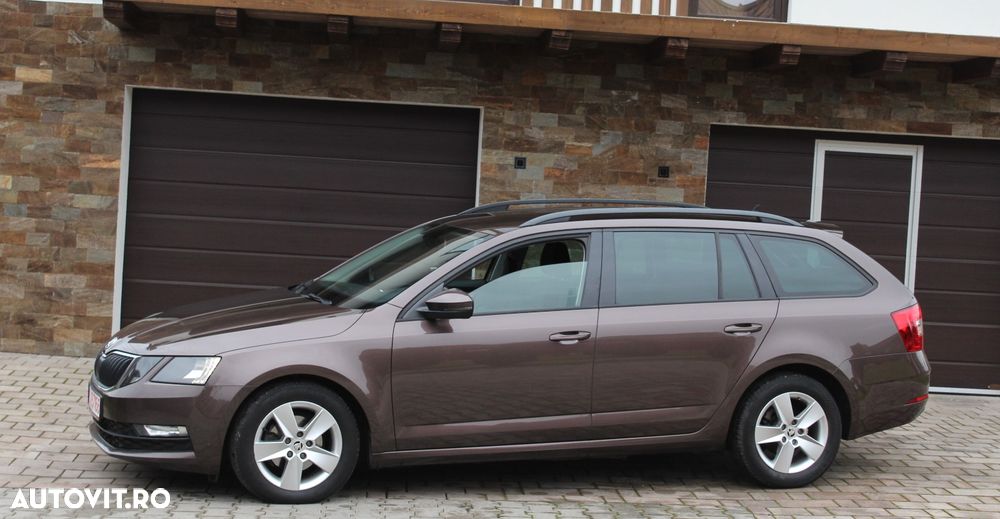 Skoda Octavia 1.6 TDI DSG Ambition - 4