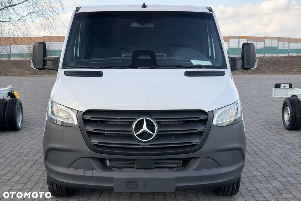 Mercedes-Benz Sprinter - 5