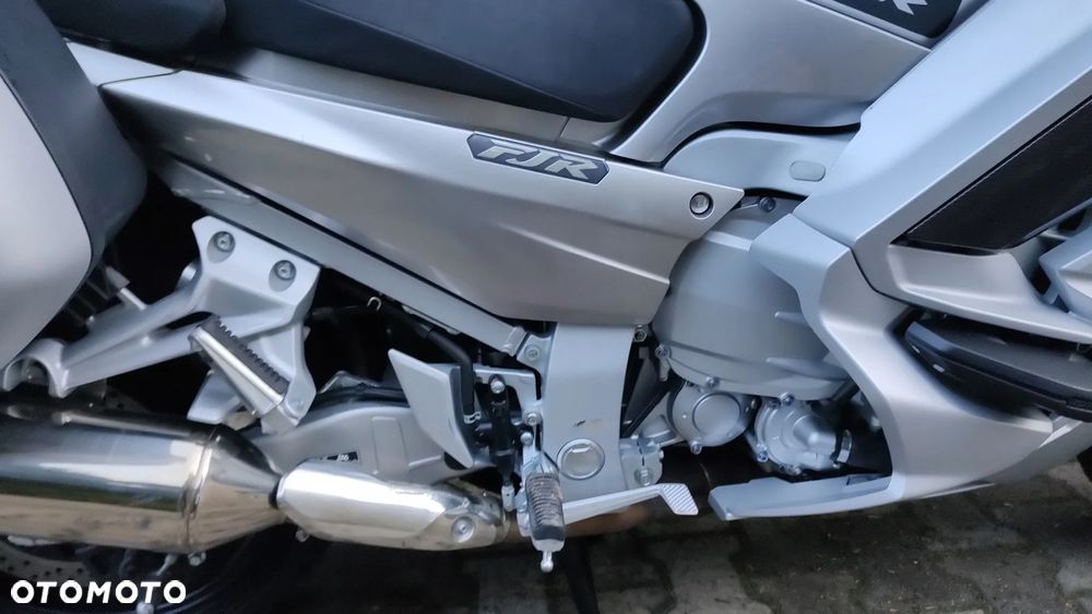 Yamaha FJR - 6