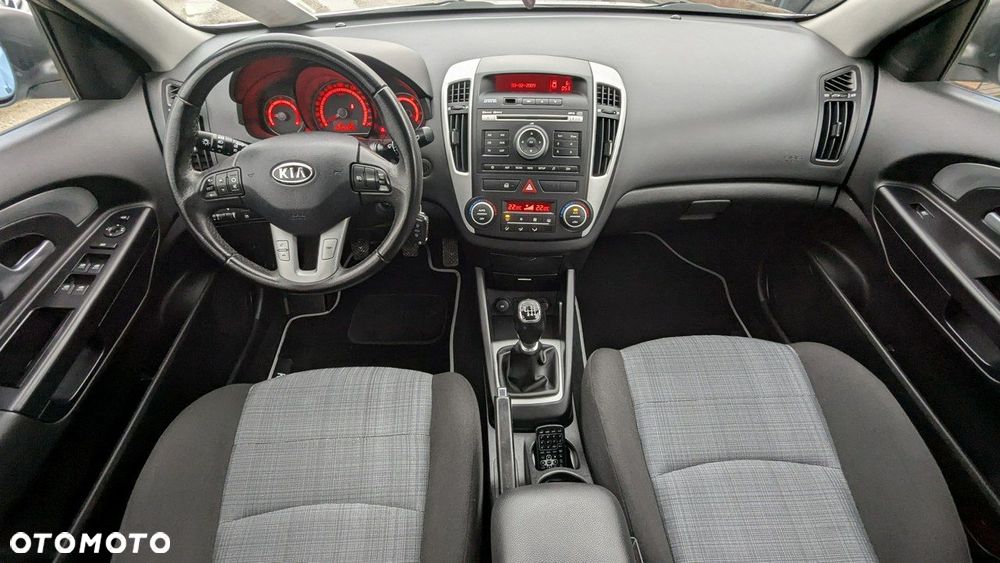 Kia Ceed - 18