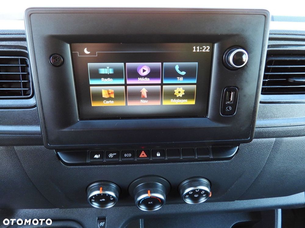 Renault MASTER KONTENER 8 PALET TEMPOMAT NAWIGACJA LEDY KLIMATYZACJA  145KM - 34