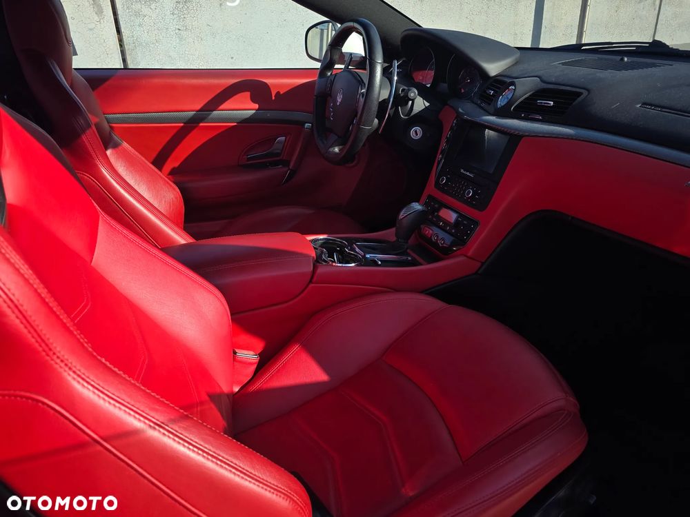 Maserati GranTurismo S Automat - 5