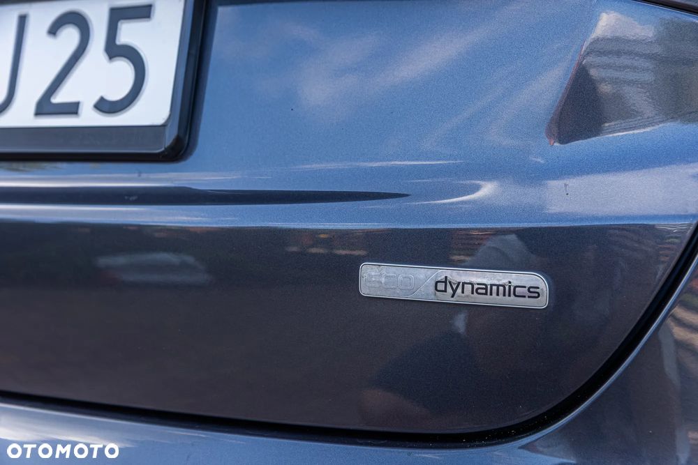 Kia Ceed 1.6 GDI Dream Team Edition - 15