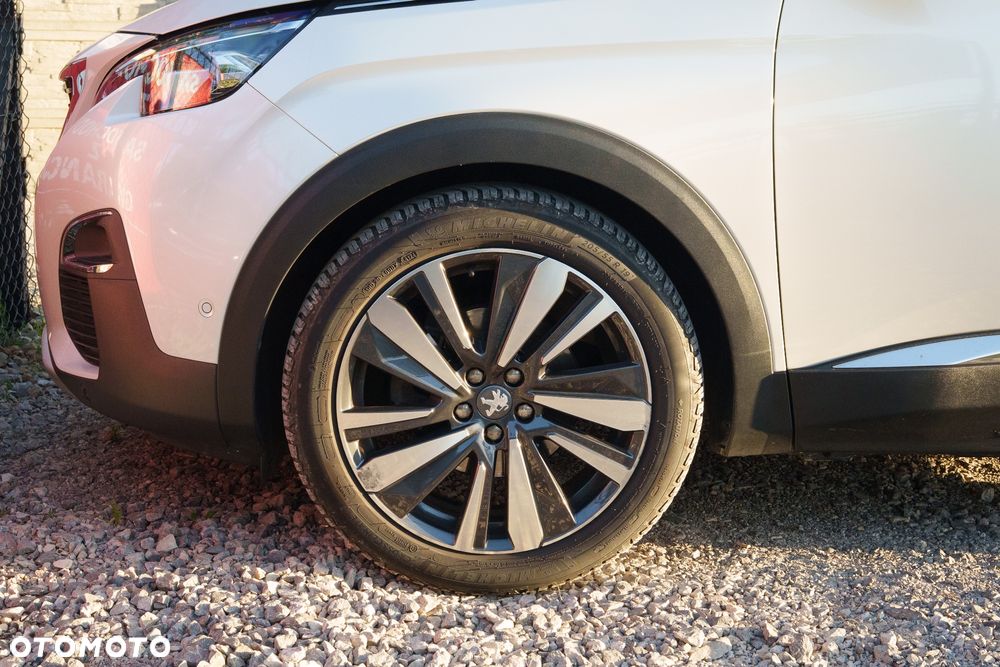 Peugeot 3008 1.2 PureTech GPF Allure S&S - 29