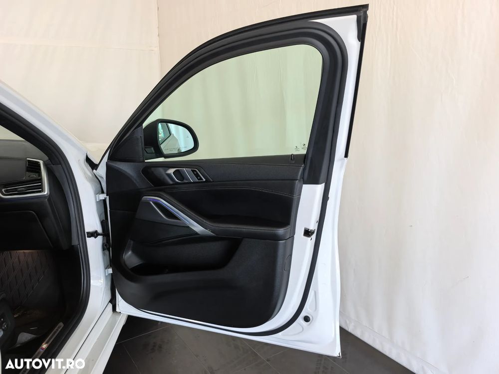 BMW X6 xDrive40i AT MHEV - 33