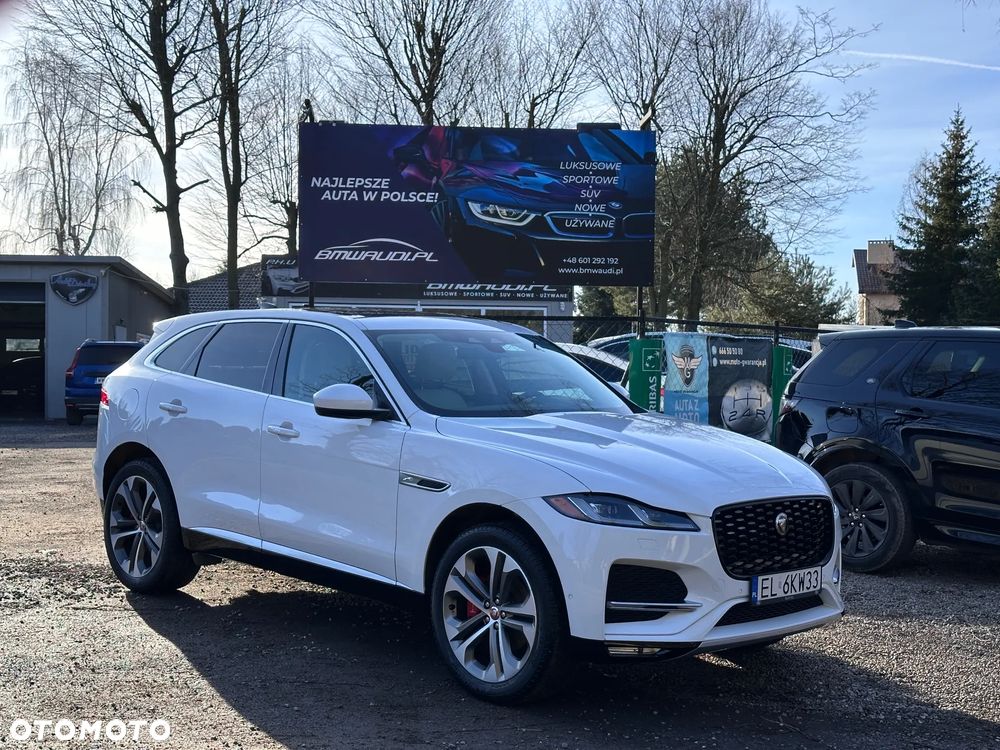 Jaguar F-Pace P250 AWD R-Dynamic SE - 11