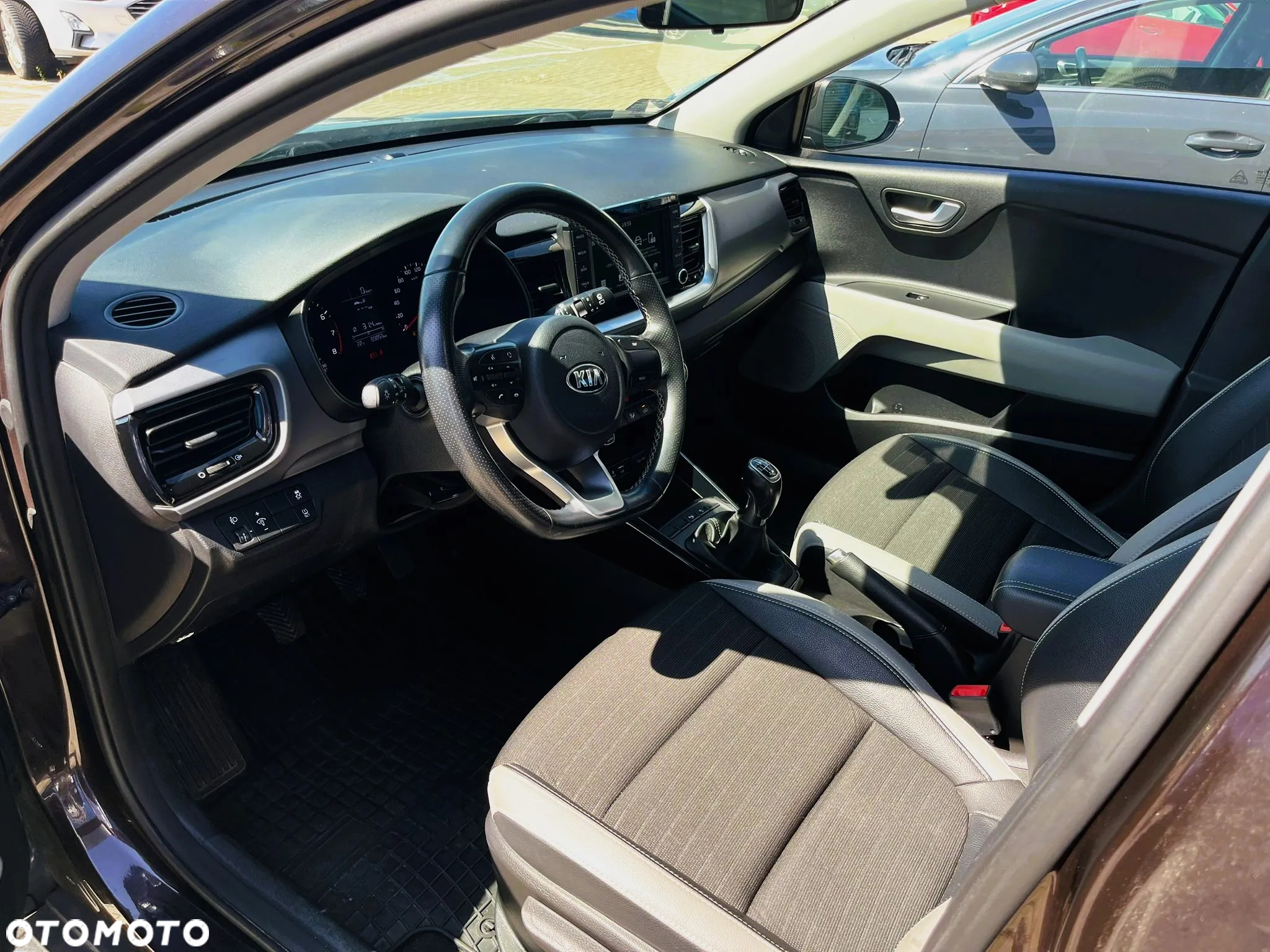 Kia Stonic 1.0 T-GDI L - 11