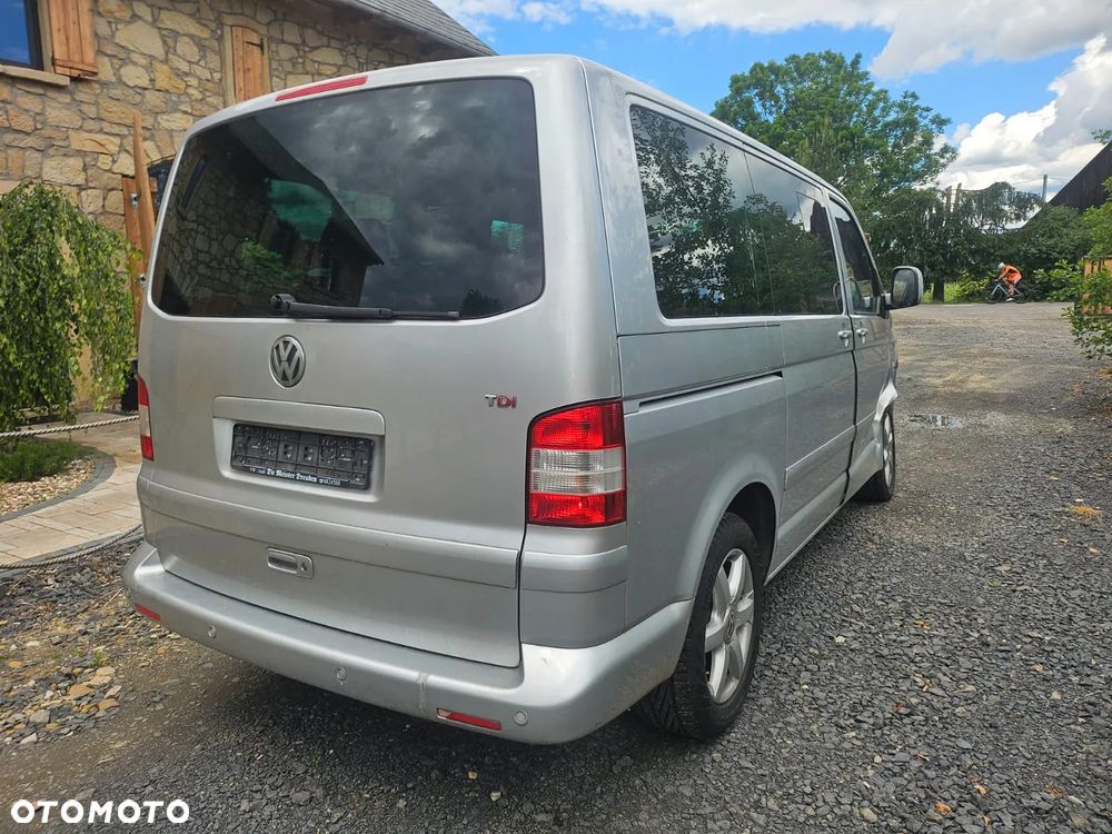 Volkswagen Multivan - 3