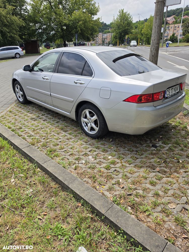 Honda Accord 2.0 i 4 Door Aut LS - 1