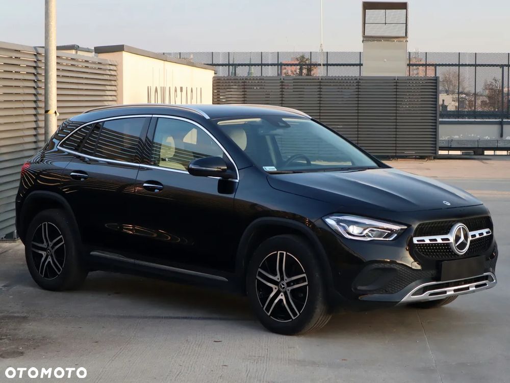 Mercedes-Benz GLA 200 d 4-Matic Progressive 8G-DCT - 8