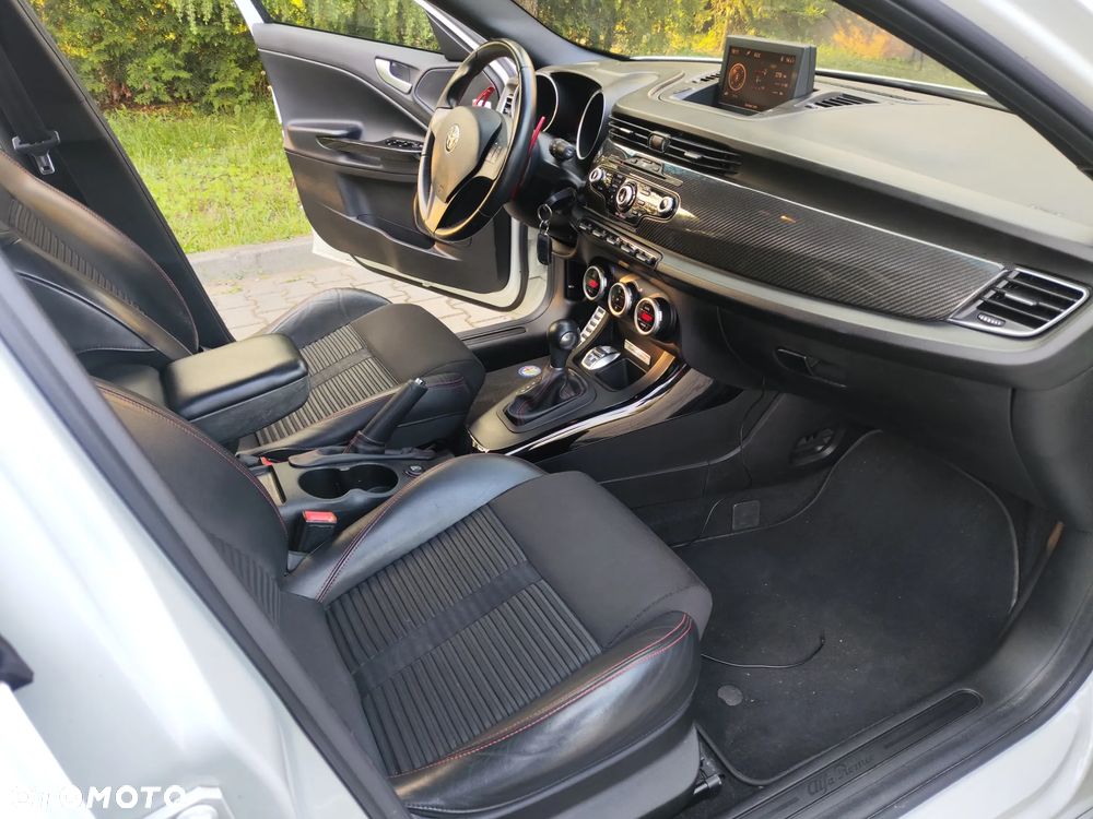 Alfa Romeo Giulietta 1.4 TB MultiAir Distinctive TCT - 28