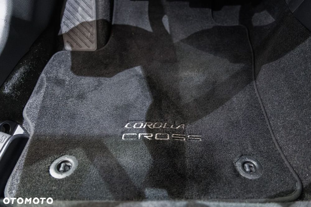 Toyota Corolla Cross - 35