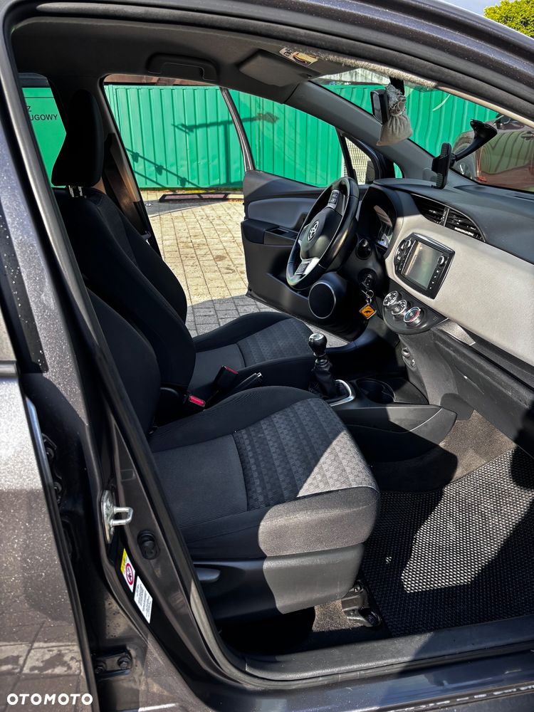 Toyota Yaris - 17