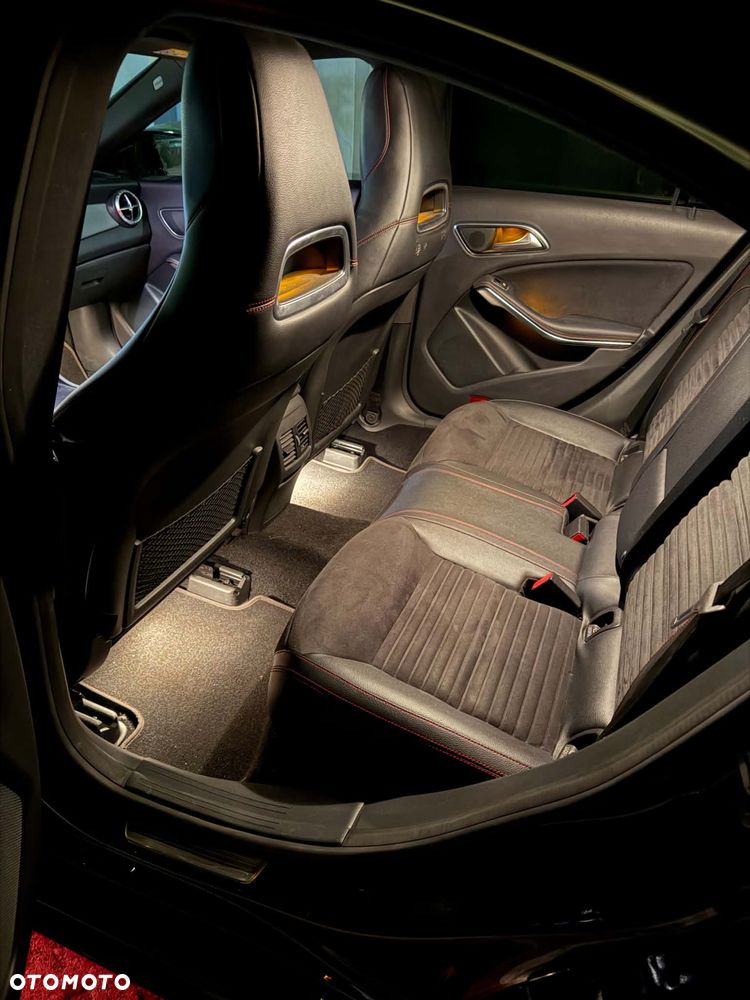 Mercedes-Benz CLA 250 Sport 7G-DCT - 18