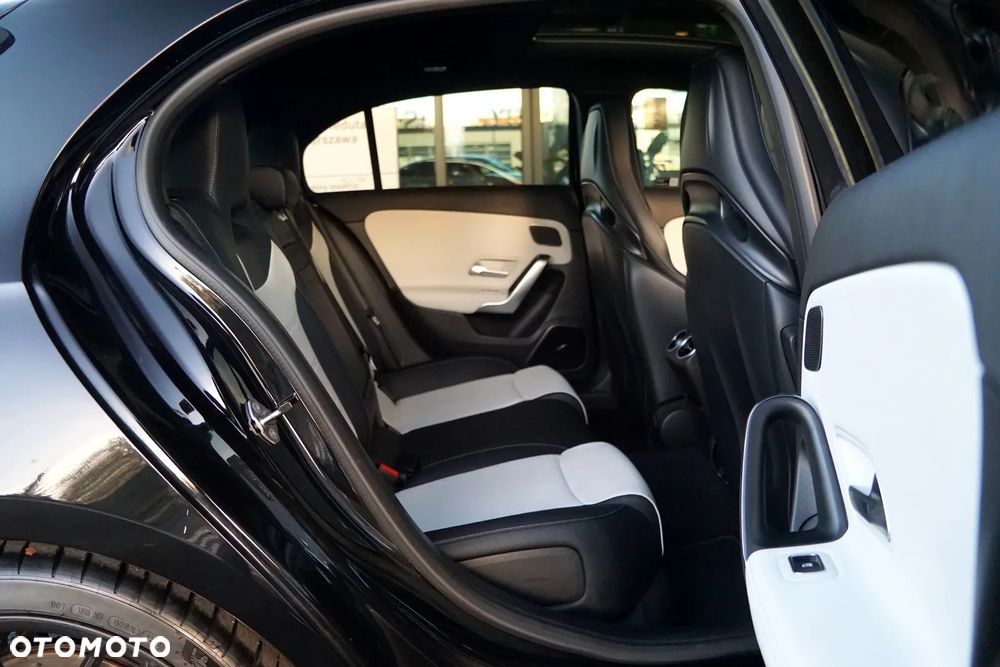 Mercedes-Benz Klasa A 45 S AMG 4-Matic 8G-DCT - 28