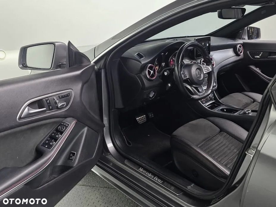 Mercedes-Benz CLA 220 7G-DCT AMG Line - 7