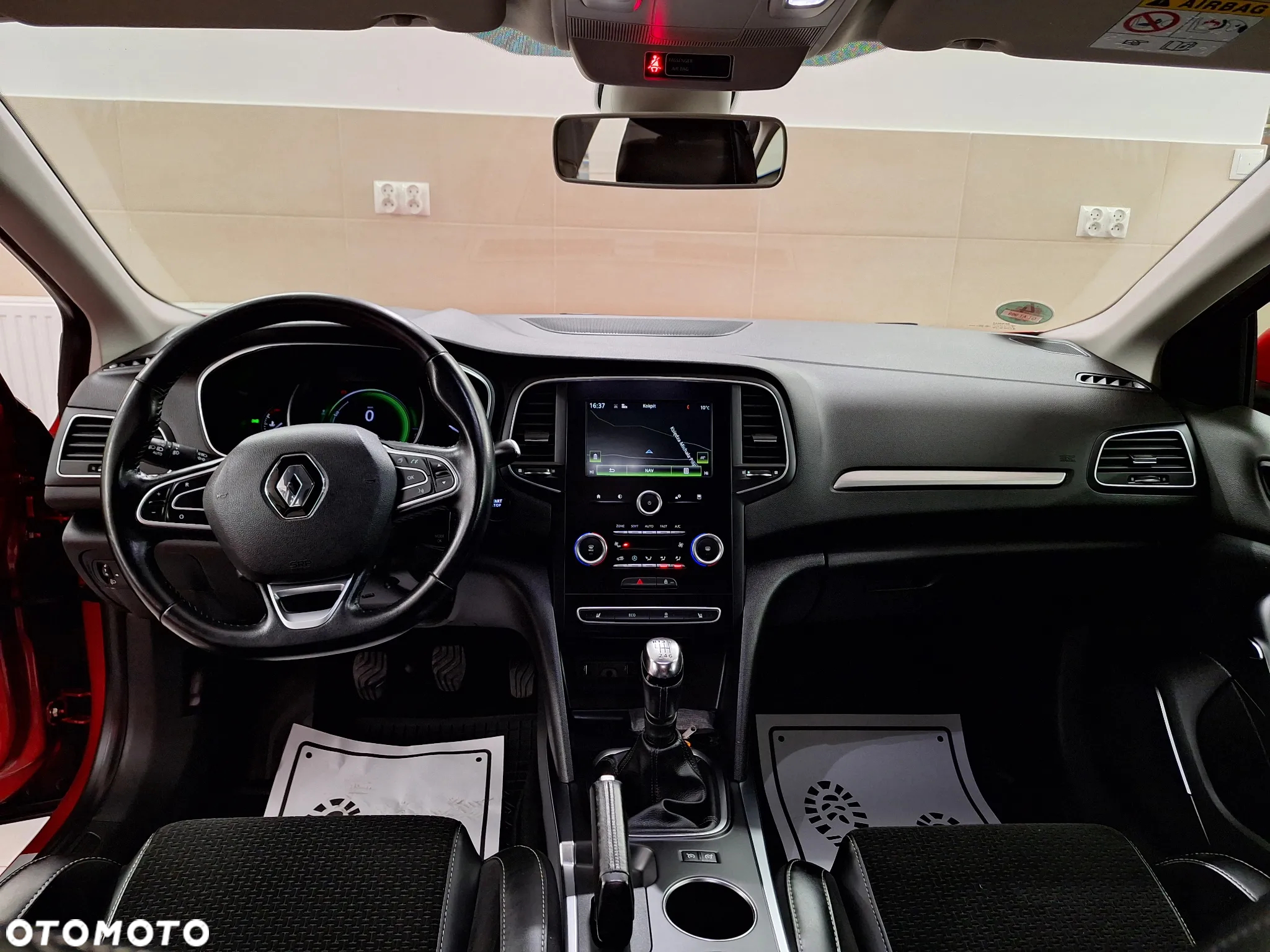 Renault Megane ENERGY TCe 130 BUSINESS - 21