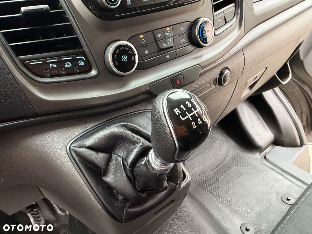 Ford TRANSIT CUSTOM - 33