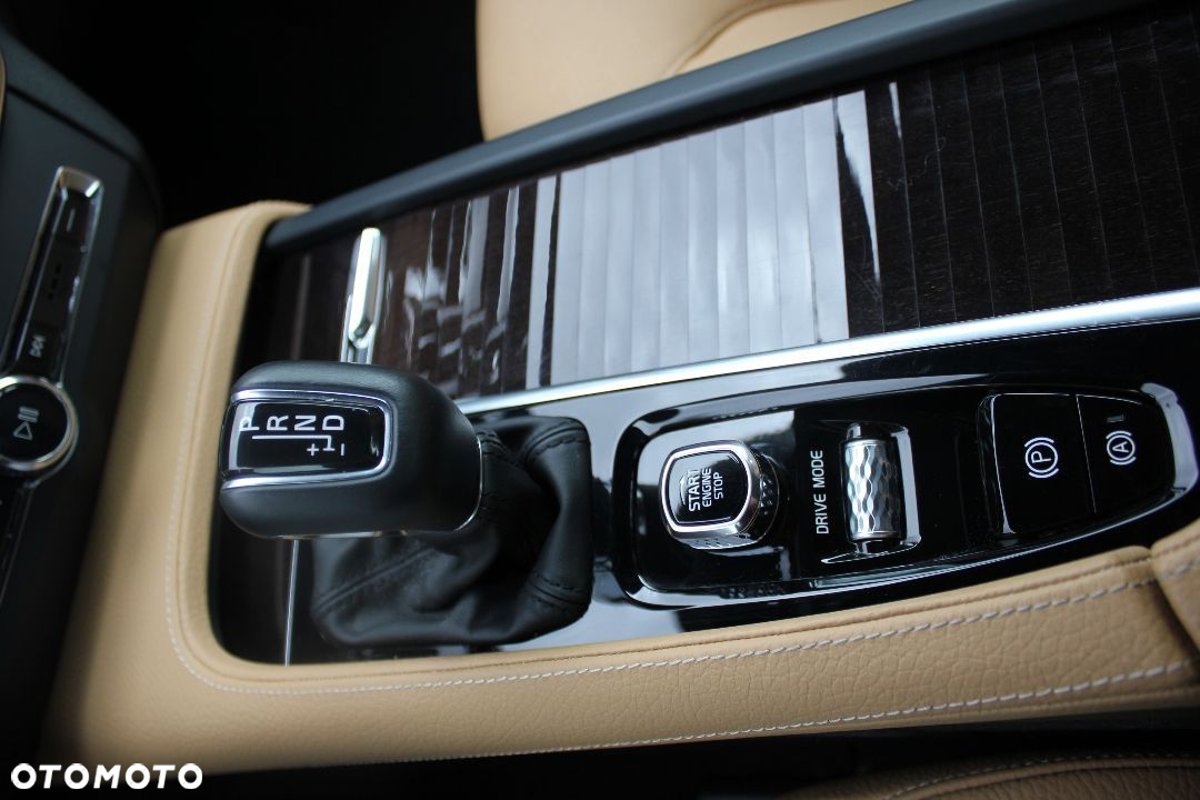 Volvo S90 T6 AWD Momentum - 23