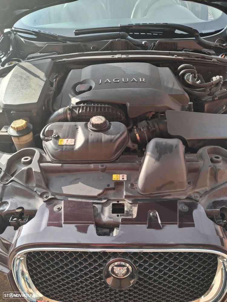 Jaguar XF 3.0 D V6 S Luxury - 8