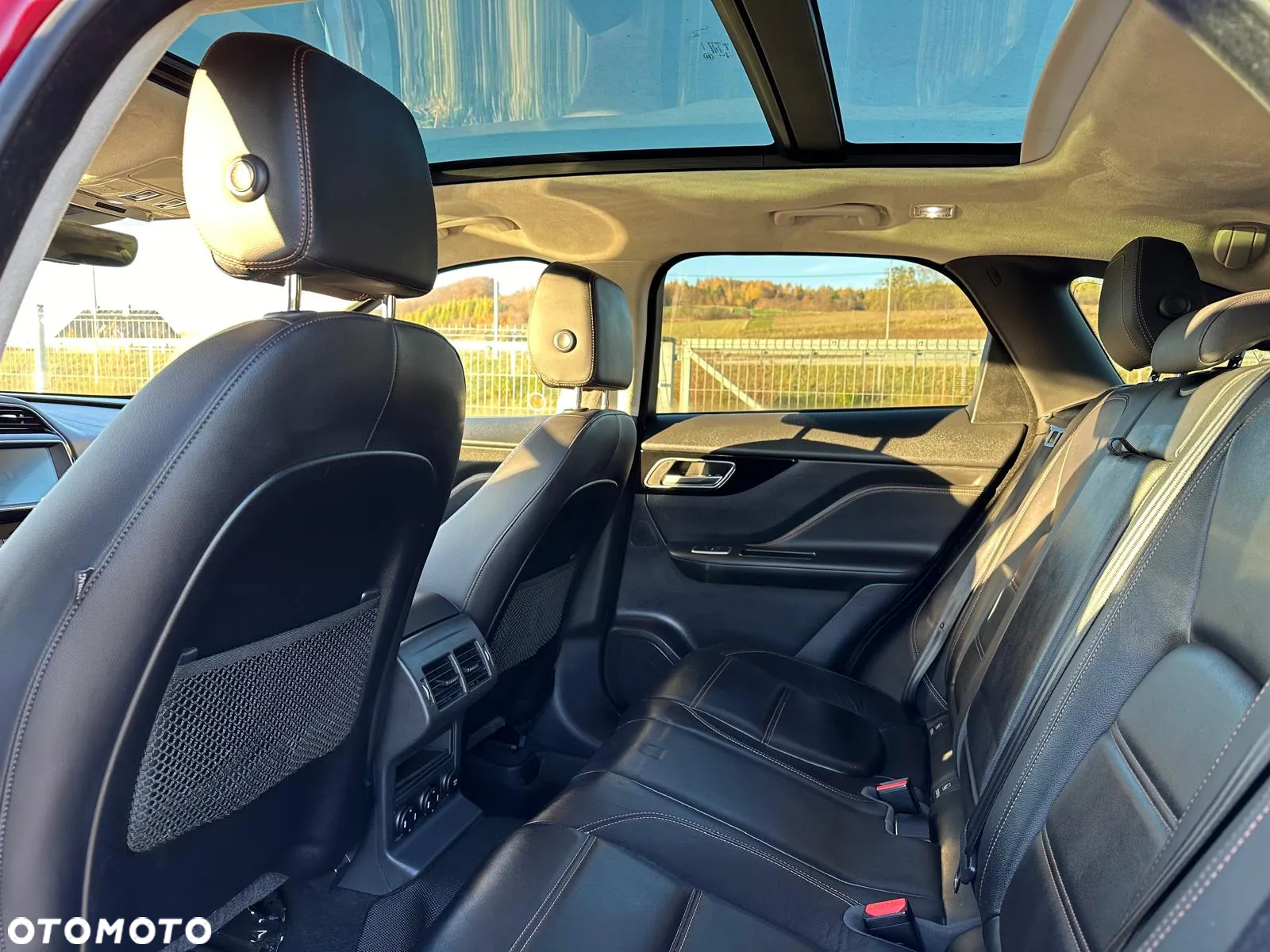 Jaguar F-Pace 25t AWD Prestige - 9