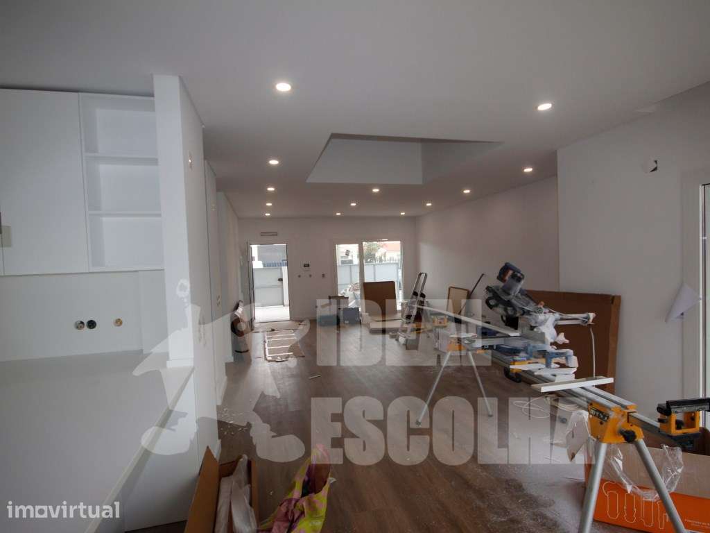 MORADIA 685 000€ FOROS DE AMORA. - Grande imagem: 4/27