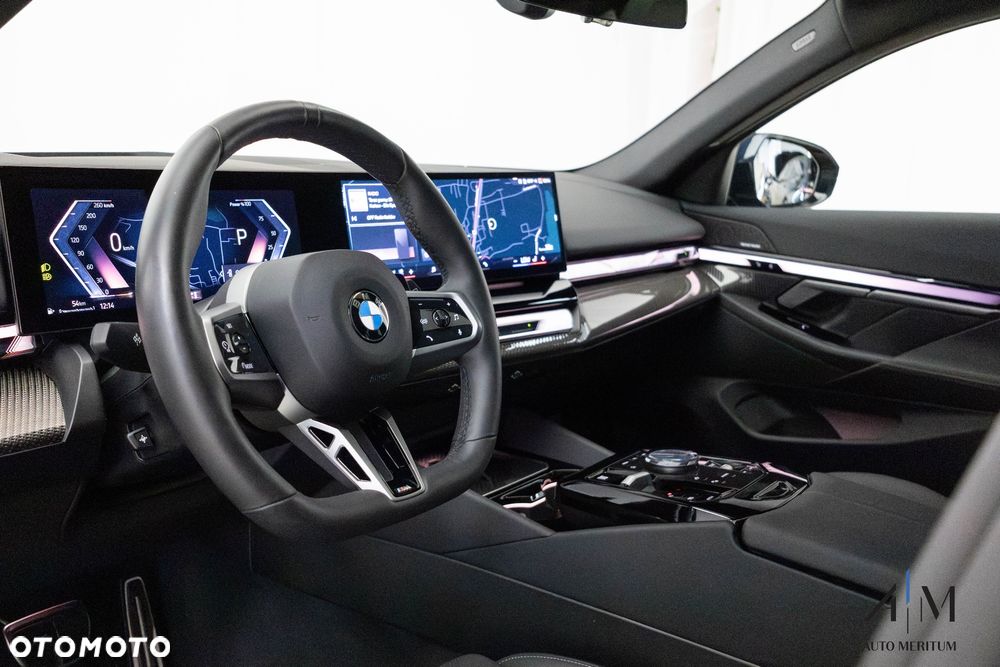 BMW Seria 5 520d xDrive - 15