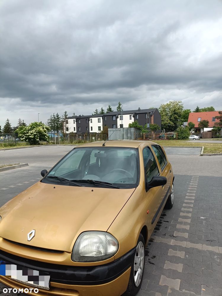 Renault Clio - 2