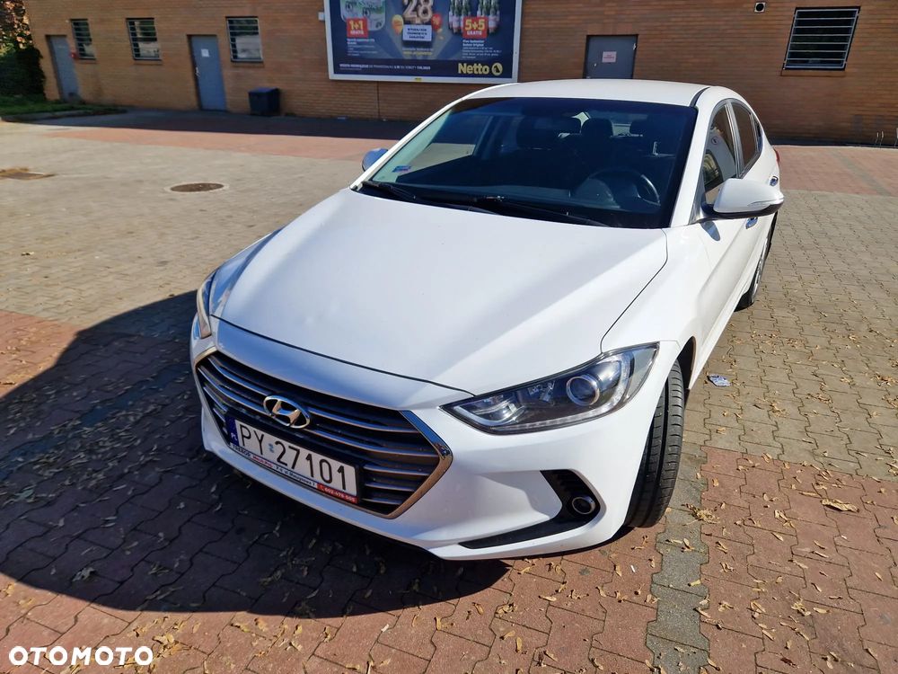 Hyundai Elantra 1.6 Comfort - 2